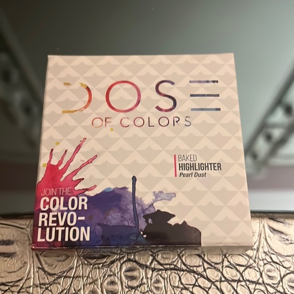 NIB! Dose Of Colors Baked Highlighter In Color Pearl Dust. - Picture 3 of 5